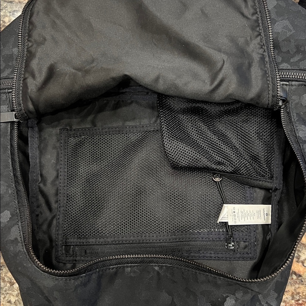 LULULEMON City Adventurer Backpack 17L Jacquard Camo Obsidian Black - Picture 11 of 13
